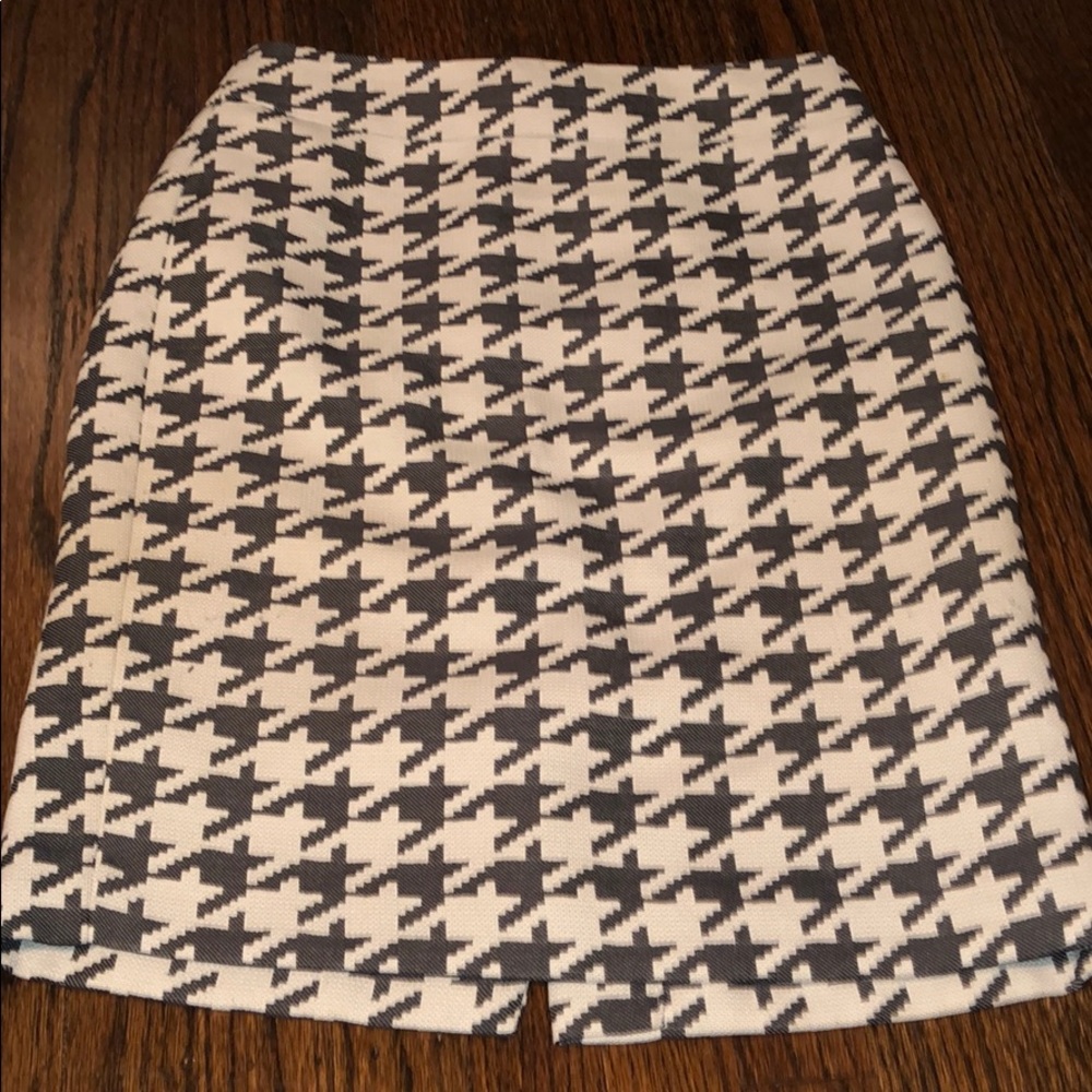 BR Black and White Checkered Skirt